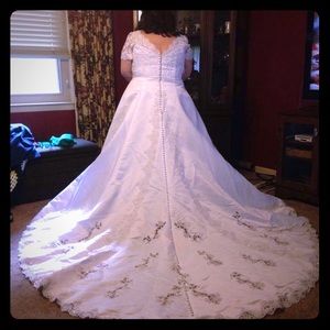 Wedding dress
